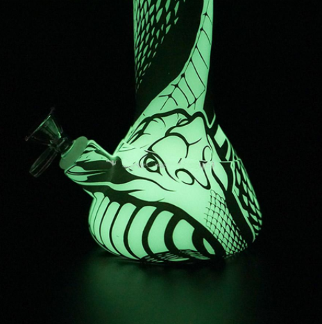 Bong With Glow in the Dark Dragon