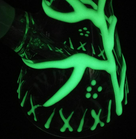 Tree Glass Bong - Glows In the Dark